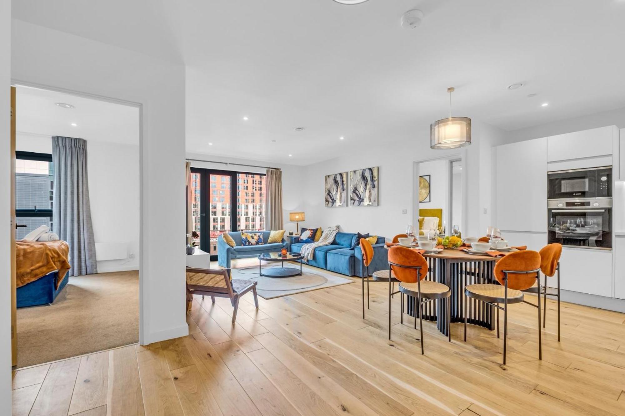 Luxurious & Glamorous Centrally Located 2 Bedroom 2 Bathroom Apartment - Central Birmingham - Secure Parking - Netflix Bagian luar foto